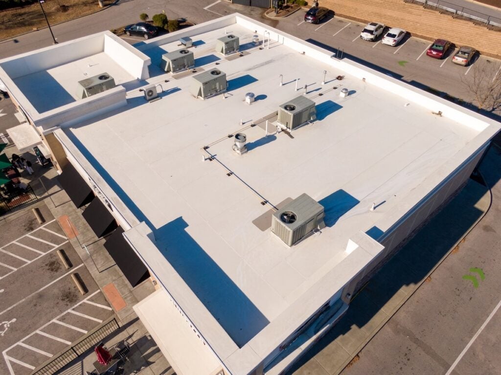 flat roof with white flat roofing material