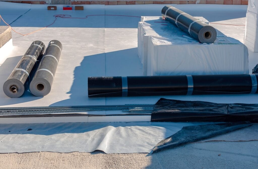 stratigraphy of the materials to waterproof a terrace in a new building with the following products:
4 mm PVC, polystyrene, non-woven fabric and 2 mm polyethylene