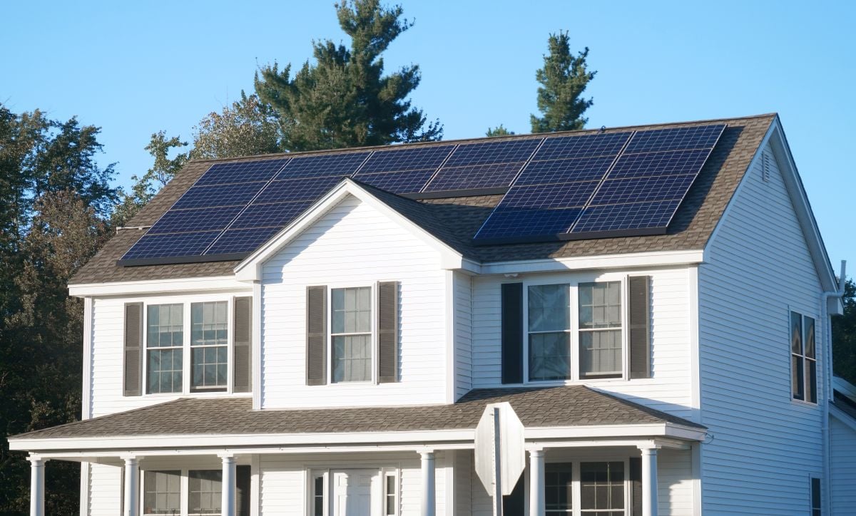 how many solar panels do i need white siding big house